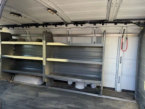 Used 2017 Chevrolet Express 2500 Extended image 10