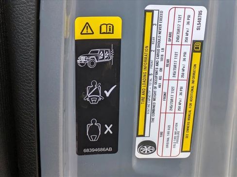 New 2025 Jeep Gladiator Sport image 19