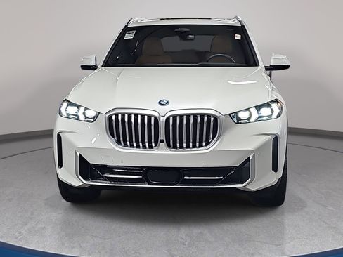 New 2026 BMW X5 xDrive50e w/ Climate Comfort Package AWD/4WD image 2