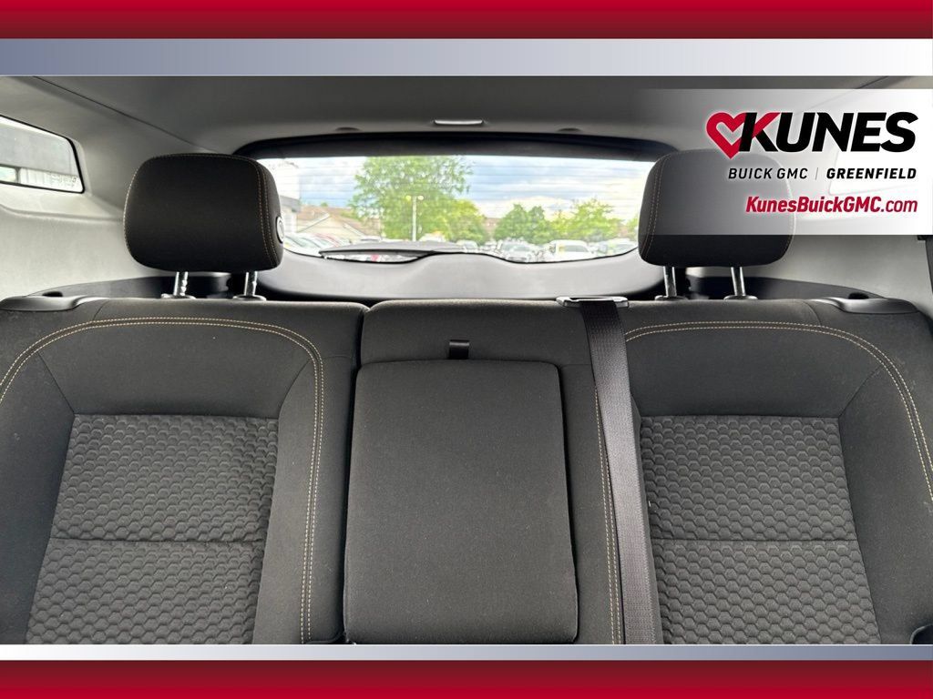 Used 2018 GMC Terrain SLE w/ Driver Convenience Package AWD/4WD image 17