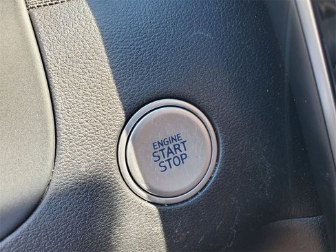 Used 2022 Hyundai Santa Cruz Limited image 27