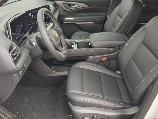 New 2027 Chevrolet Traverse LT FWD image 19