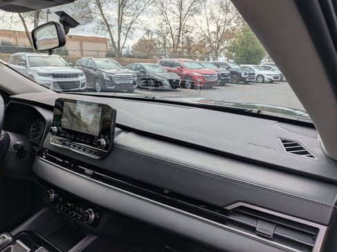 Used 2024 Mitsubishi Outlander SE image 30