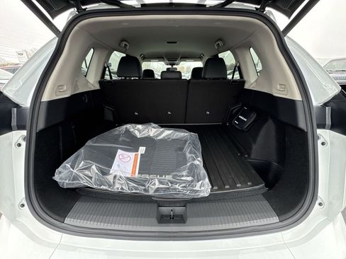 New 2026 Nissan Rogue SV AWD/4WD image 22