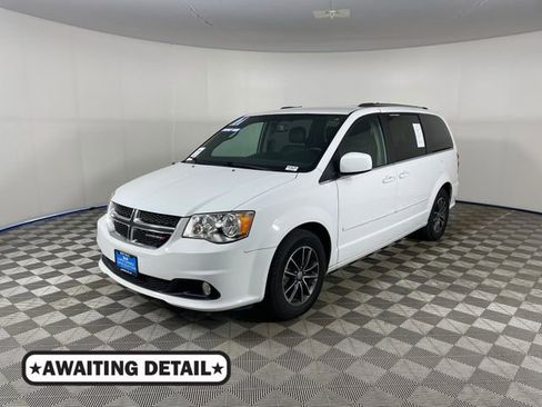 Used 2017 Dodge Grand Caravan SXT FWD image 1
