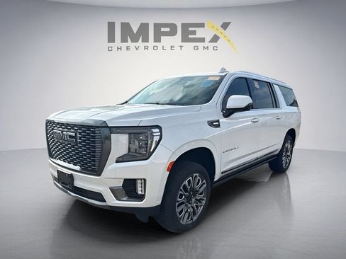 Used 2024 GMC Yukon XL Denali Ultimate AWD/4WD image 1