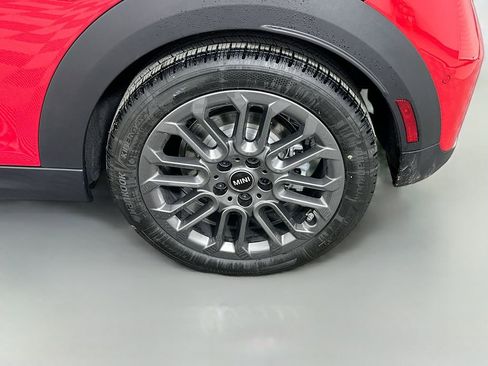 Certified 2025 MINI Cooper 2-Door Hardtop FWD image 22