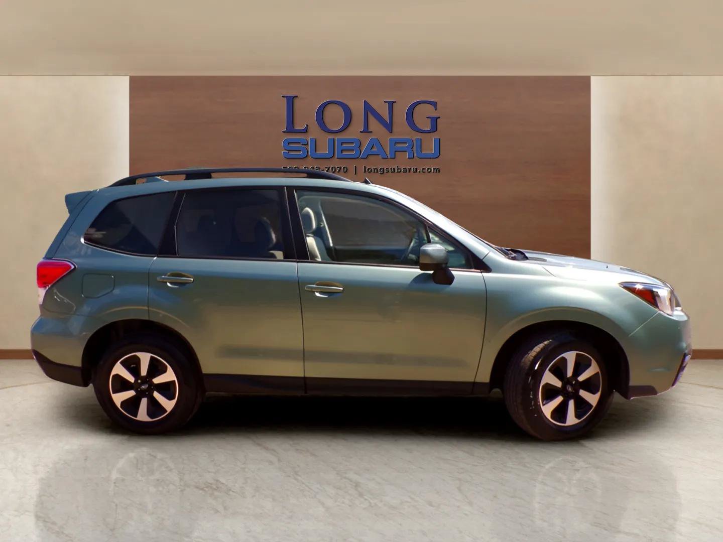 Used 2017 Subaru Forester 2.5i Premium w/ All-Weather Package AWD/4WD image 6