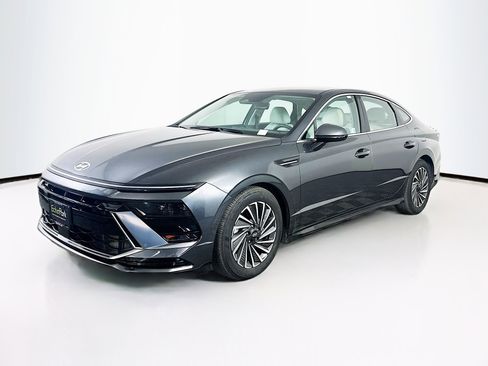 Used 2025 Hyundai Sonata SEL image 3