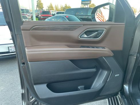 Used 2021 Chevrolet Tahoe High Country w/ Premium Package image 16