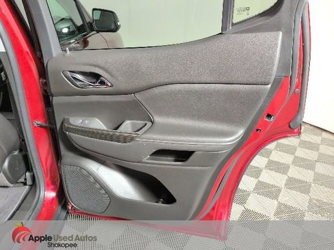 Used 2021 GMC Acadia SLT w/ Elevation Edition image 39