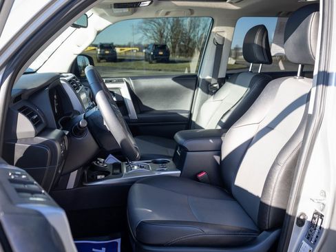 Used 2023 Toyota 4Runner SR5 Premium image 25