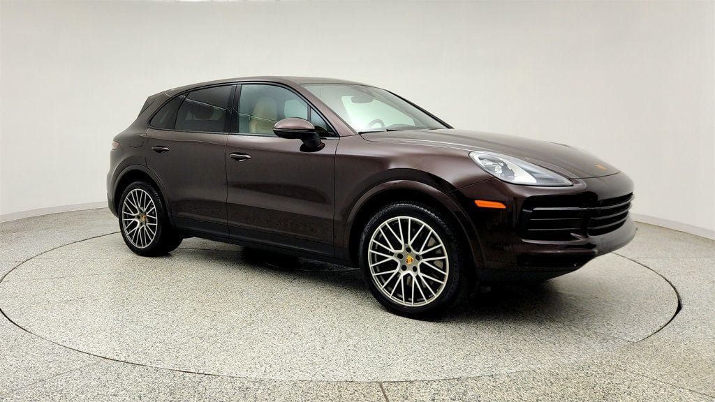 Used 2022 Porsche Cayenne Platinum Edition AWD/4WD image 3