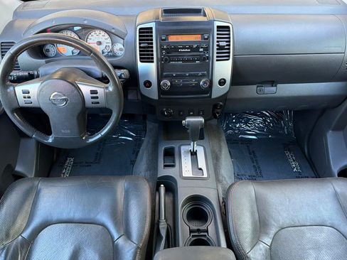 Used 2011 Nissan Xterra PRO-4X w/ Pro-4x Leather Pkg AWD/4WD image 3