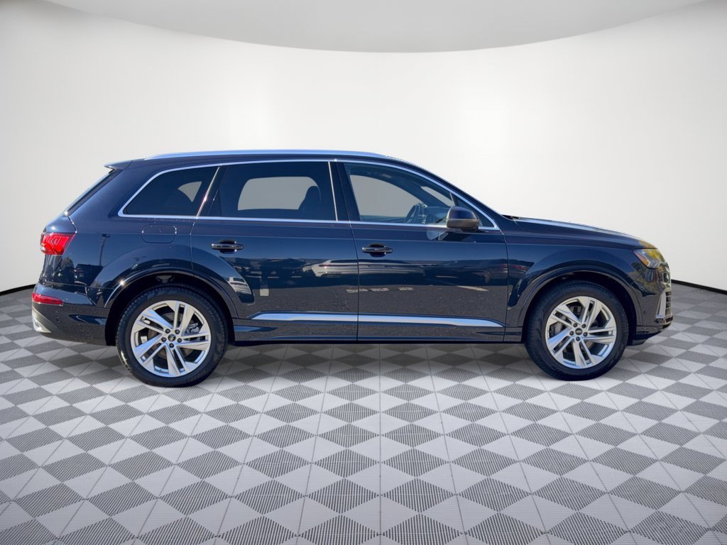 Used 2023 Audi Q7 3.0T Premium Plus w/ Premium Plus Package AWD/4WD image 8