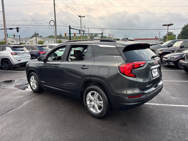 Used 2020 GMC Terrain SLE w/ Driver Convenience Package FWD image 4