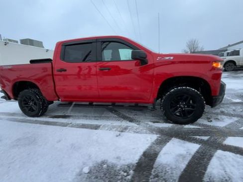 Used 2021 Chevrolet Silverado 1500 Custom Trail Boss w/ Safety Confidence Package image 2