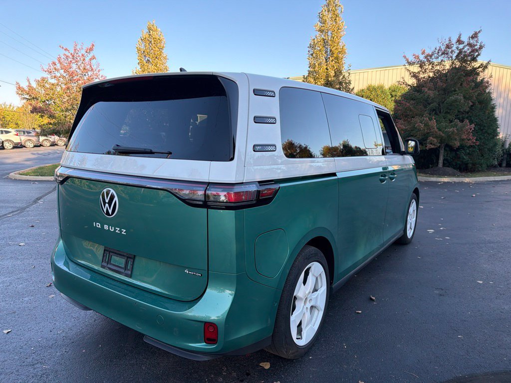Used 2025 Volkswagen ID. Buzz 1st Edition AWD/4WD image 9