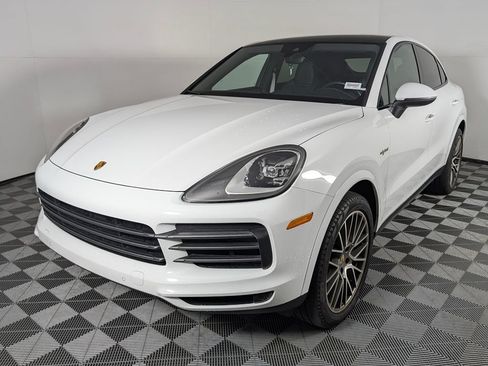 Certified 2023 Porsche Cayenne Platinum Edition AWD/4WD image 1