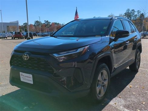 Used 2024 Toyota RAV4 XLE image 8