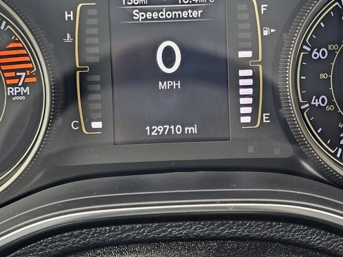 Used 2019 Jeep Cherokee Latitude Plus AWD/4WD image 21