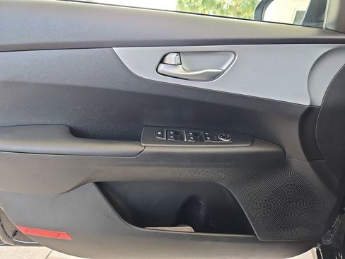 Used 2023 Kia Forte LXS image 23