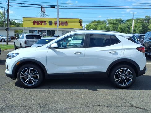 Used 2023 Buick Encore GX Select FWD image 7