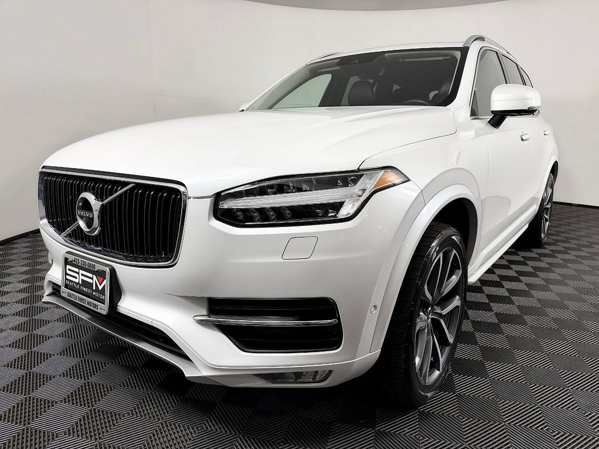 Used 2017 Volvo XC90 T6 Momentum w/ Vision Package AWD/4WD image 3
