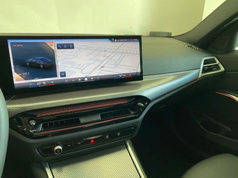 Used 2025 BMW 330i xDrive Sedan w/ Convenience Package image 24
