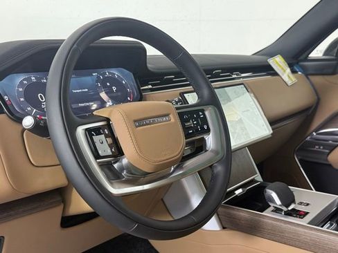 New 2025 Land Rover Range Rover Long Wheelbase SE image 40