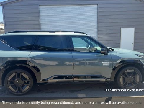 Used 2024 Kia EV9 GT-Line AWD/4WD image 4