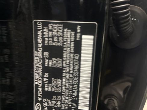 Certified 2025 Hyundai Tucson SE FWD image 6