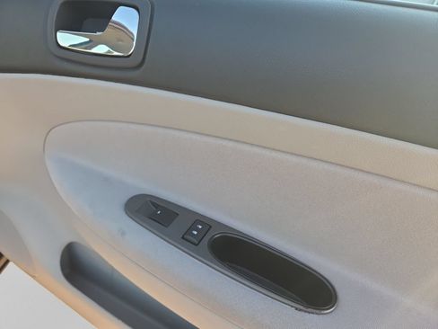 Used 2009 Chevrolet Cobalt LT w/ Preferred Equipment Group FWD image 20
