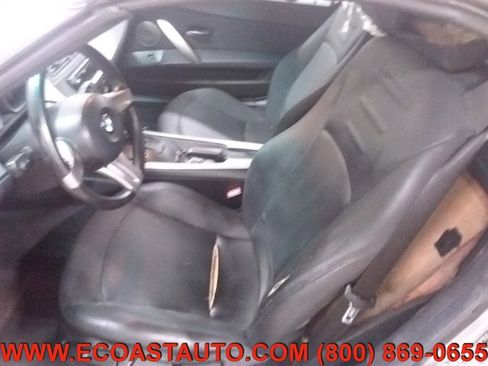 Used 2003 BMW Z4 2.5i image 10