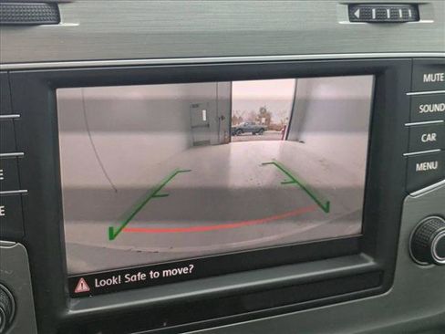 Used 2016 Volkswagen Golf SE w/ Lighting Package FWD image 13