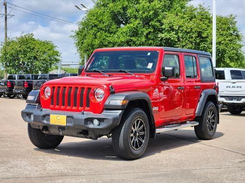 Used 2021 Jeep Wrangler Unlimited Sport AWD/4WD image 3