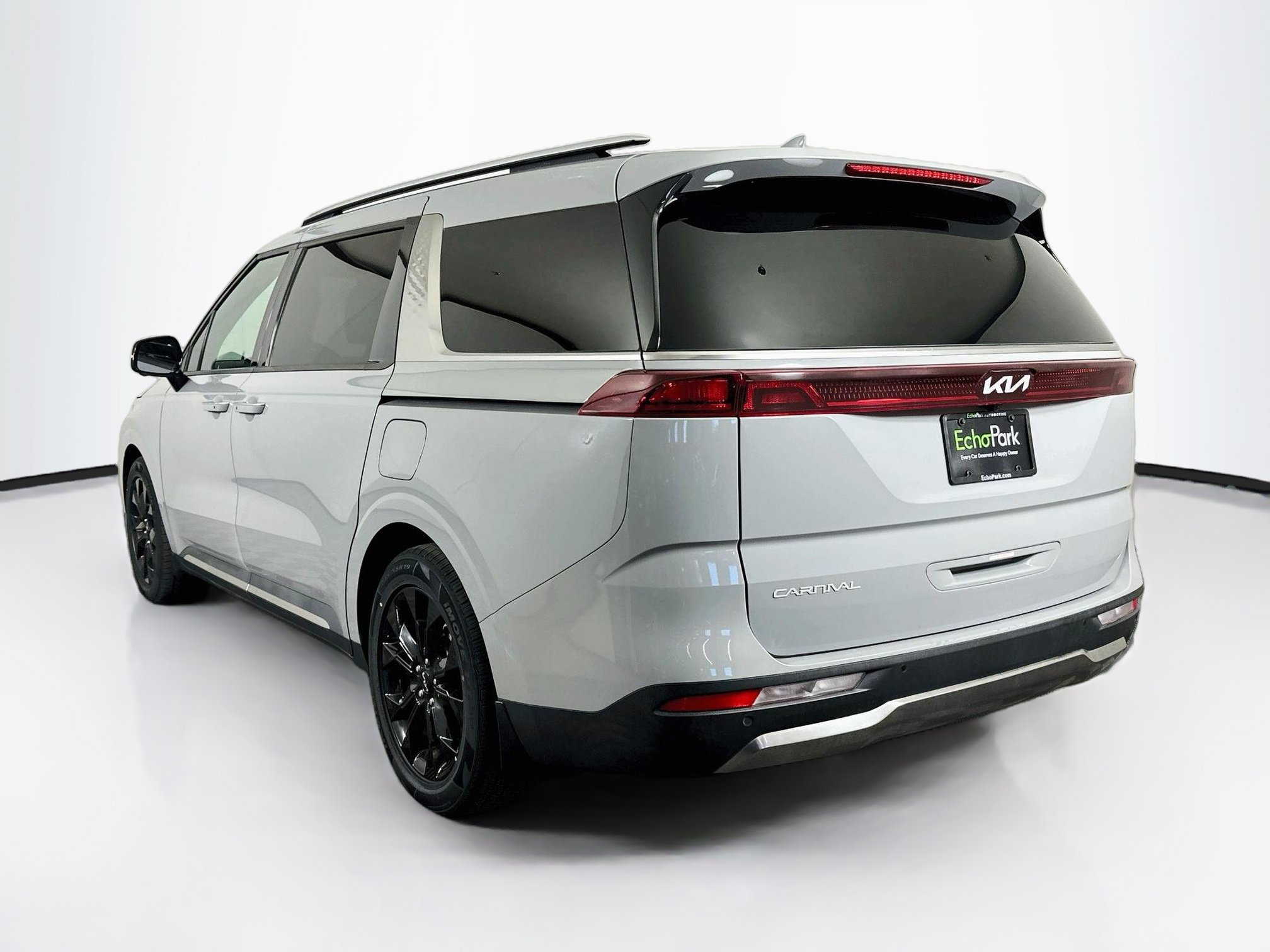 Used 2024 Kia Carnival SX FWD image 5