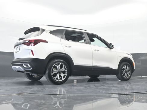 Used 2022 Kia Seltos EX image 63