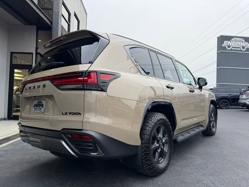 Used 2025 Lexus LX 700h Overtrail image 32