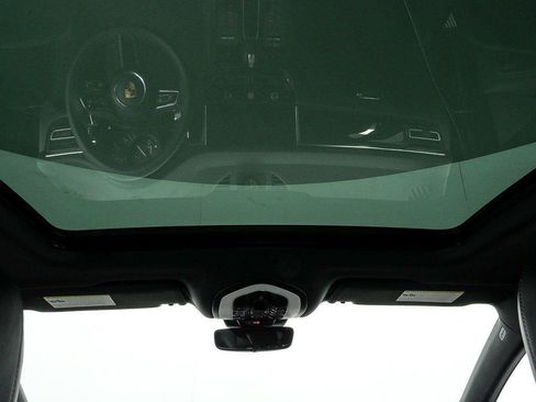Certified 2026 Porsche Macan Turbo AWD/4WD image 20