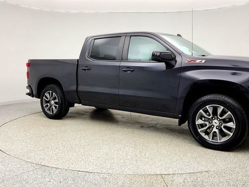 Used 2023 Chevrolet Silverado 1500 RST image 3