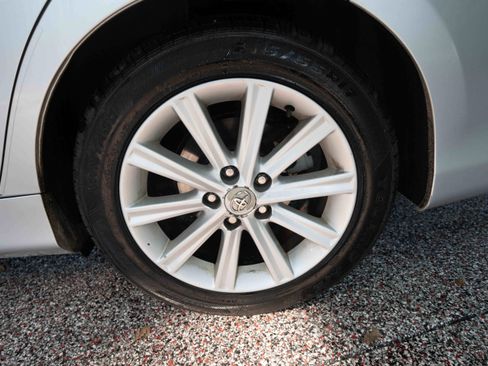 Used 2012 Toyota Camry XLE image 28