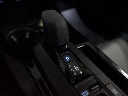 Certified 2025 Toyota Prius Plug-In Hybrid FWD image 21