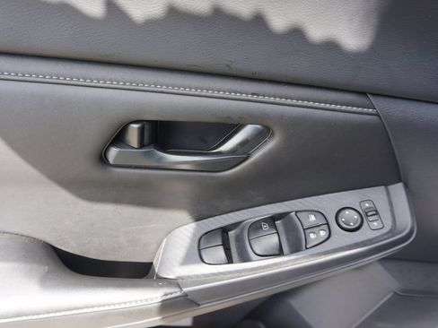 Used 2025 Nissan Sentra S FWD image 4