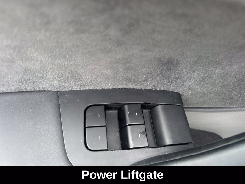 Used 2025 Tesla Model Y Long Range AWD/4WD image 9