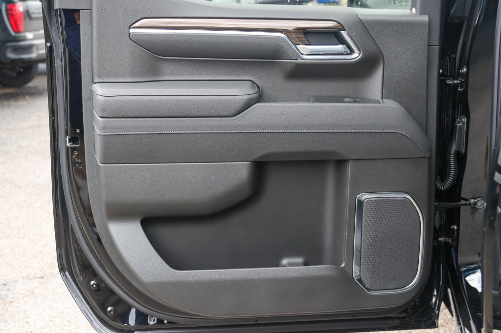 New 2026 Chevrolet Silverado 1500 RST AWD/4WD image 13