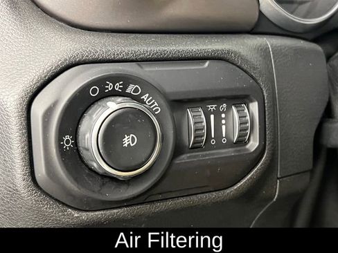 Used 2018 Jeep Wrangler Unlimited Sport S image 18