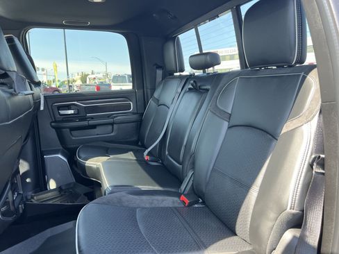 Used 2025 RAM 2500 Laramie AWD/4WD image 25