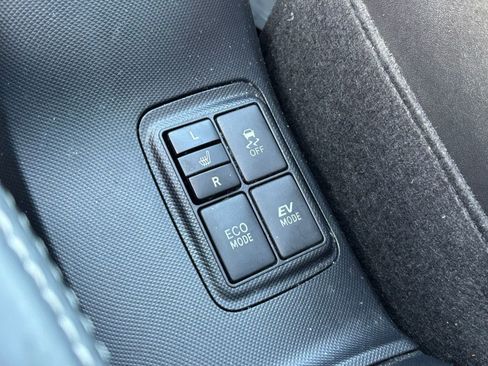 Used 2015 Toyota Prius C Four FWD image 10