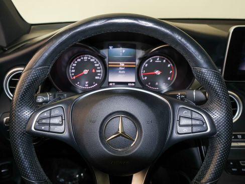 Used 2018 Mercedes-Benz GLC 300 GLC 300 w/ Premium Package image 34